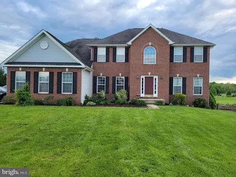 300 Spruce Hill Way, Charles Town, WV 25414
