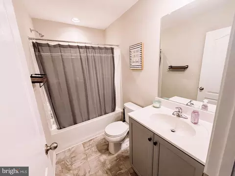 Bath - 604 Thumper Dr, Ranson, WV 25438 photo 3 of 3