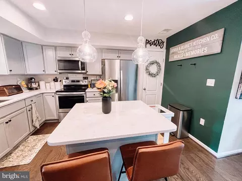 Kitchen - 604 Thumper Dr, Ranson, WV 25438 photo 2 of 4