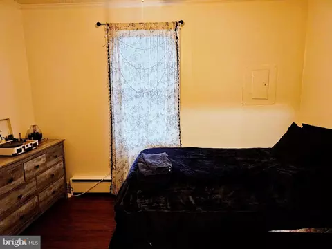 Bedroom - 203 W 5th Ave, Ranson, WV 25438 photo 2 of 3