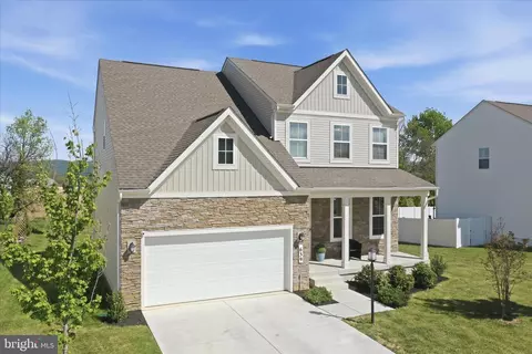 639 Barksdale Dr, Charles Town, WV 25414