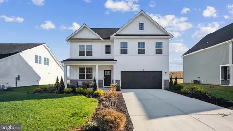 459 Buckeye Dr, Shenandoah Junction, WV 25442