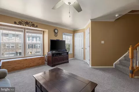 Living - 101 Eldon Dr, Charles Town, WV 25414 photo 2 of 3