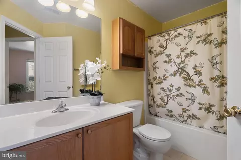 Bath - 101 Eldon Dr, Charles Town, WV 25414 photo 2 of 2