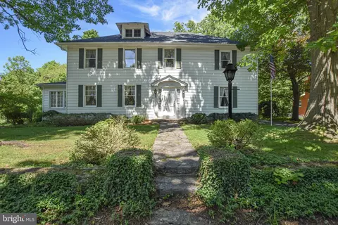 432 S Church St, Shepherdstown, WV 25443