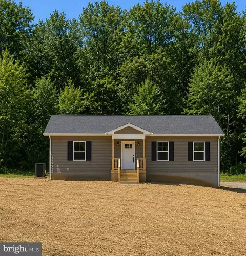 292 Dawn Ln, Harpers Ferry, WV 25425