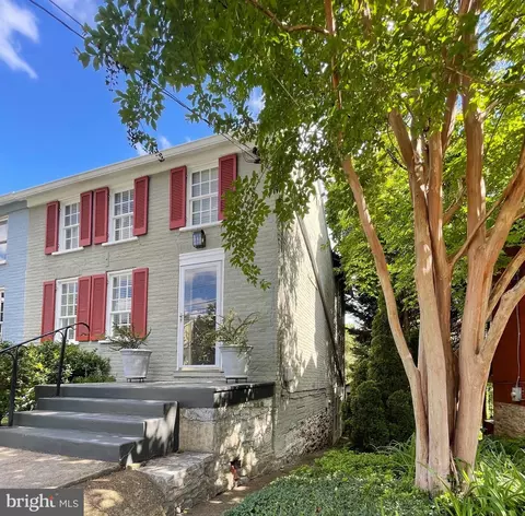 205 W High St, Shepherdstown, WV 25443