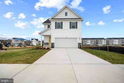 237 Eclipse St, Charles Town, WV 25414