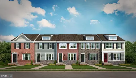 26 Harrison Aly #582, Ranson, WV 25438