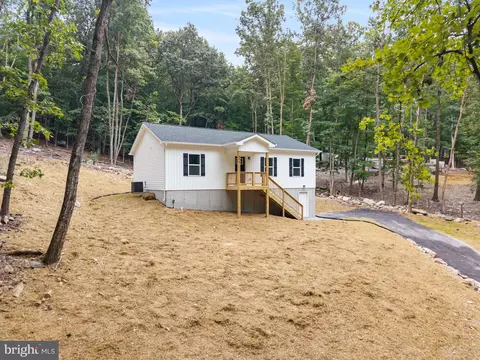 424 Stone Ridge Rd, Harpers Ferry, WV 25425