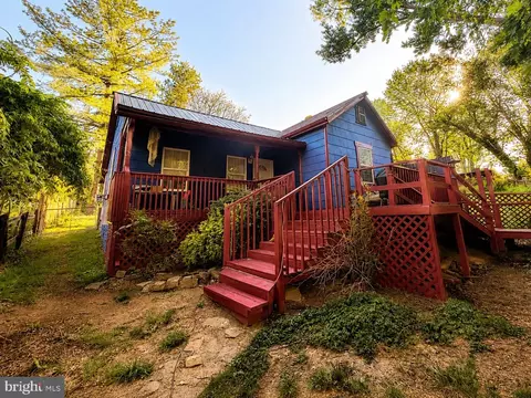 835 Engle Switch, Harpers Ferry, WV 25425