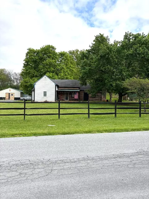 592 Willingham Rd, Charles Town, WV 25414
