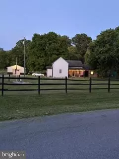 592 Willingham Rd, Charles Town, WV 25414