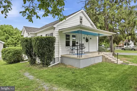 35 Paul Courtney Dr, Harpers Ferry, WV 25425
