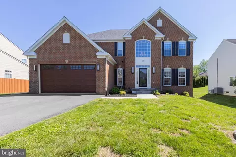 65 Maddex Farm Dr, Shepherdstown, WV 25443