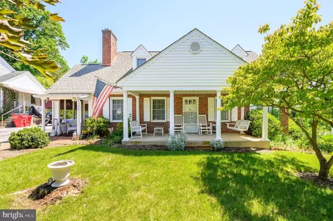 533 S Church St, Charles Town, WV 25414