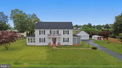 351 Belvedere Dr, Charles Town, WV 25414
