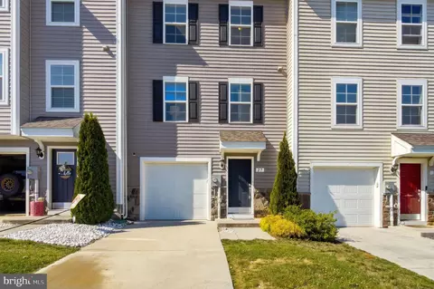 27 Tate Manor Dr, Charles Town, WV 25414