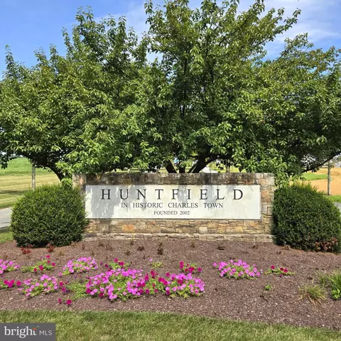 48 Battlefield Dr, Charles Town, WV 25414