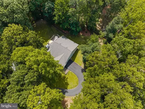 66 Stone Ridge Rd, Harpers Ferry, WV 25425