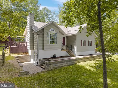 66 Stone Ridge Rd, Harpers Ferry, WV 25425