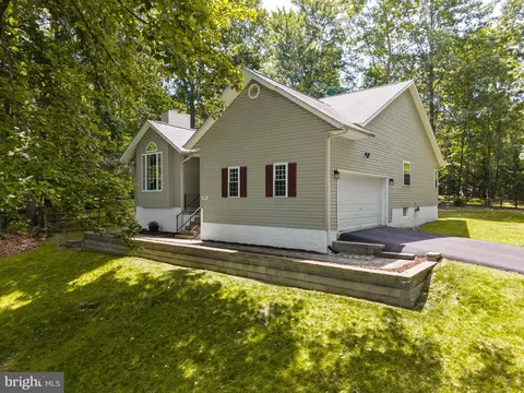 66 Stone Ridge Rd, Harpers Ferry, WV 25425