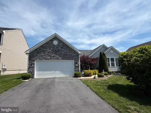 25 Overbrook Rd, Ranson, WV 25438