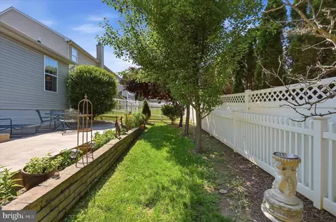 Exterior - 25 Overbrook Rd, Ranson, WV 25438 photo 5 of 12