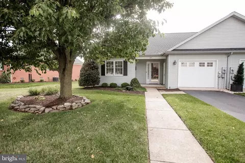 127 Westhall Dr, Charles Town, WV 25414