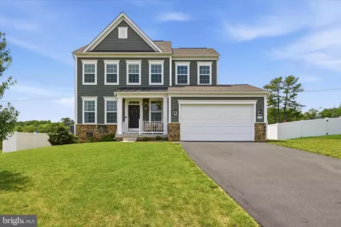100 Ladysthumb Cir, Charles Town, WV 25414