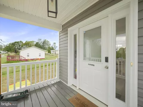 Exterior - 305 E 11th Ave, Ranson, WV 25438 photo 3 of 9