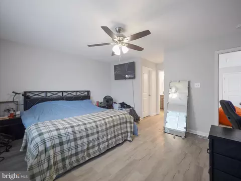 Bedroom - 305 E 11th Ave, Ranson, WV 25438 photo 7 of 7