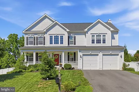 28 Stone River Ct, Harpers Ferry, WV 25425