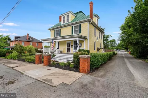 112 W 2nd Ave, Ranson, WV 25438