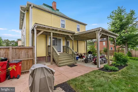 Exterior - 112 W 2nd Ave, Ranson, WV 25438 photo 6 of 8