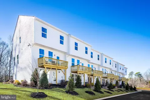 1003 Destrier St, Ranson, WV 25438