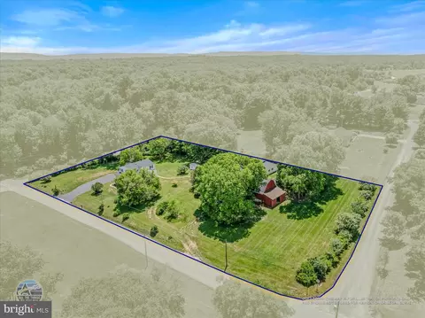 637 Persimmon Ln, Shepherdstown, WV 25443