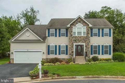 38 La Quinta Ct, Charles Town, WV 25414