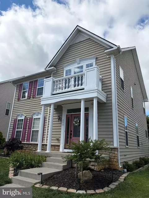 224 Union Ridge Dr, Charles Town, WV 25414