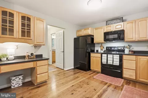 Kitchen - 63 Hackberry Cir, Shepherdstown, WV 25443 photo 4 of 4