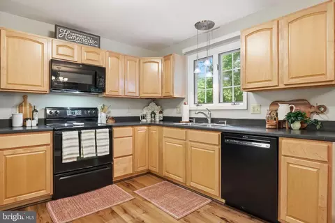 Kitchen - 63 Hackberry Cir, Shepherdstown, WV 25443 photo 2 of 4