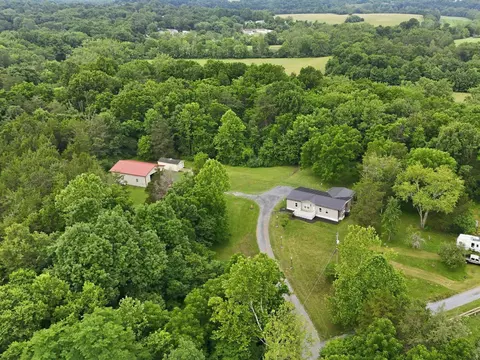 75 Lindas Ln, Kearneysville, WV 25430