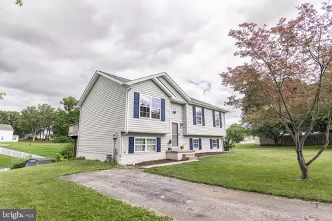 Exterior - 98 Rex Dr, Ranson, WV 25438 photo 2 of 8