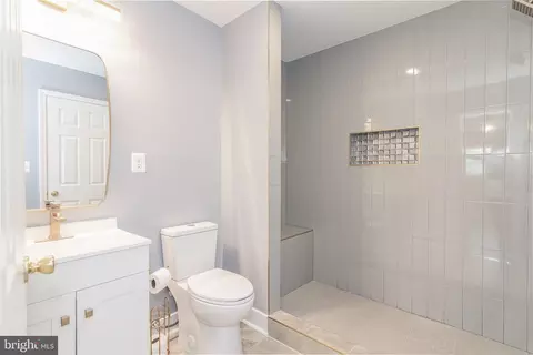 Bath - 98 Rex Dr, Ranson, WV 25438 photo 3 of 3