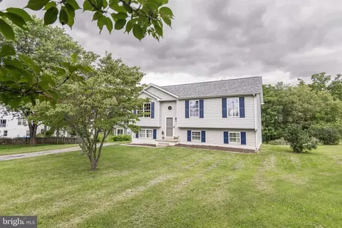 Exterior - 98 Rex Dr, Ranson, WV 25438 photo 3 of 8