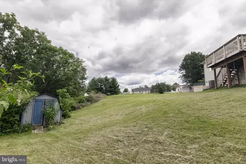 Exterior - 98 Rex Dr, Ranson, WV 25438 photo 7 of 8