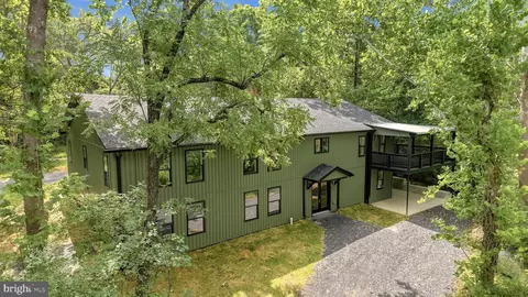 78 Joe Miller Rd, Kearneysville, WV 25430