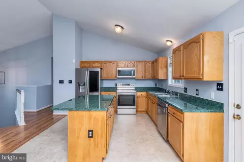 Kitchen - 182 Jack Rabbit Ln, Ranson, WV 25438 photo 3 of 6