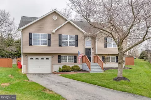 Exterior - 182 Jack Rabbit Ln, Ranson, WV 25438 photo 3 of 12
