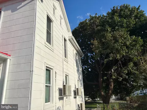 Exterior - 119 W 7th Ave W, Ranson, WV 25438 photo 3 of 7